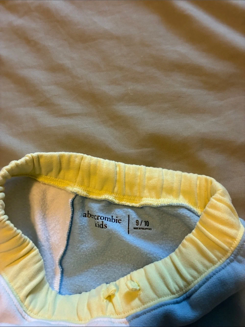 Abercrombie & Fitch soft colorblock